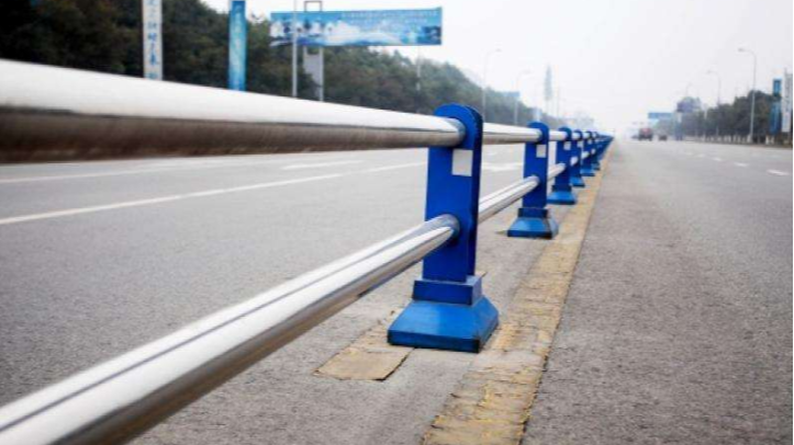 不锈钢道路护栏 不锈钢道路护栏