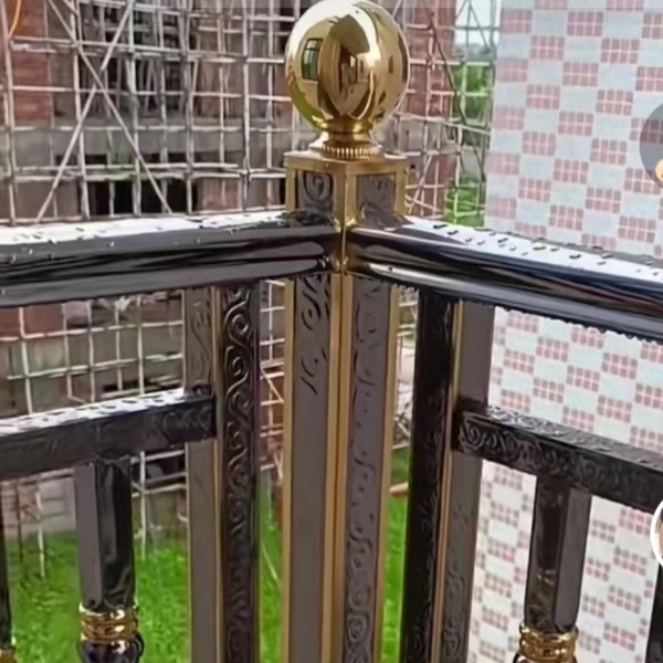 黑钛不锈钢花纹方管 黑钛不锈钢花纹方管